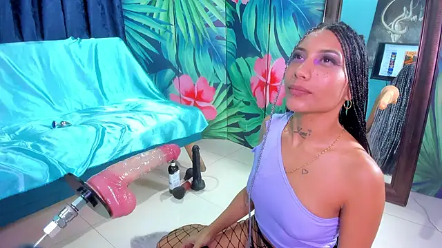 Mieldeluna online show from November 3, 2025, 5:12 am