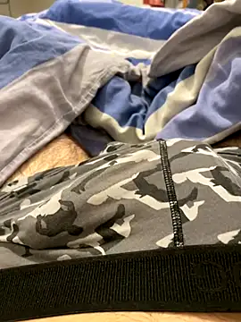 Snapshot of Lcrete chatting on November 25, 2025, 5:24 pm Lcrete online show from November 25, 2025, 5:24 pm