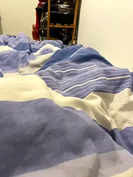 Snapshot of Lcrete chatting on October 19, 2025, 11:35 am Lcrete online show from October 19, 2025, 11:35 am