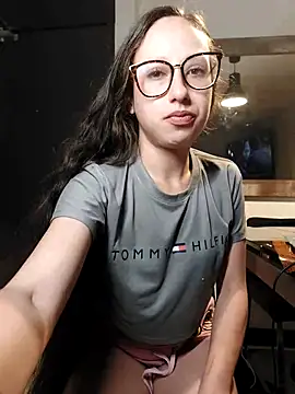 milena 23x online show from March 4, 2025, 5:00 am