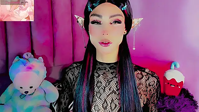 dollswit01 online show from April 19, 2026, 11:33 am