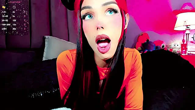 Snapshot of dollswit01 chatting on September 11, 2025, 10:43 pm dollswit01 online show from September 11, 2025, 10:43 pm