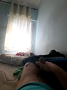 Snapshot of Chneor28 chatting on October 24, 2025, 11:09 am Chneor28 online show from October 24, 2025, 11:09 am