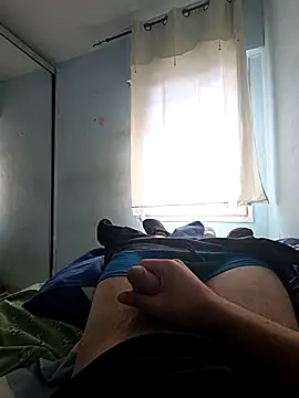 Snapshot of Chneor28 chatting on November 12, 2025, 10:08 am Chneor28 online show from November 12, 2025, 10:08 am