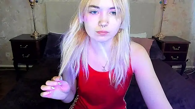 Snapshot of Iriska_mini chatting on October 9, 2025, 7:20 am Iriska mini online show from October 9, 2025, 7:20 am