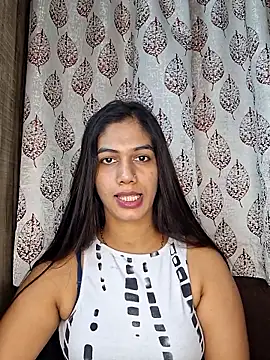 Snapshot of Garima_G chatting on February 15, 2026, 10:25 am Garima G online show from February 15, 2026, 10:25 am