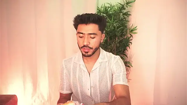 Snapshot of dam0n_fr0st chatting on February 28, 2026, 1:16 am dam0n fr0st online show from February 28, 2026, 1:16 am