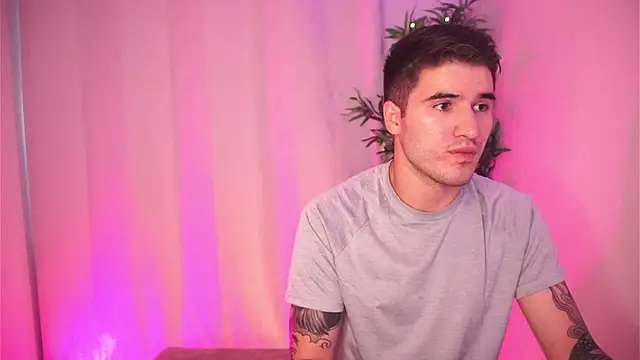 Snapshot of dam0n_fr0st chatting on February 10, 2026, 9:03 pm dam0n fr0st online show from February 10, 2026, 9:03 pm