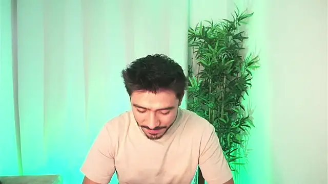 dam0n fr0st online show from April 10, 2026, 9:33 pm