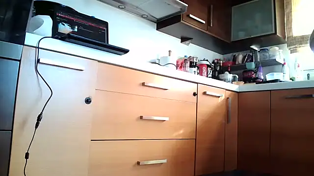 Kalia Cross online show from February 7, 2025, 1:32 pm