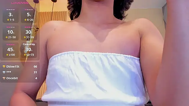 Snapshot of HOTTY_RED_ chatting on February 6, 2025, 5:40 pm HOTTY RED online show from February 6, 2025, 5:40 pm