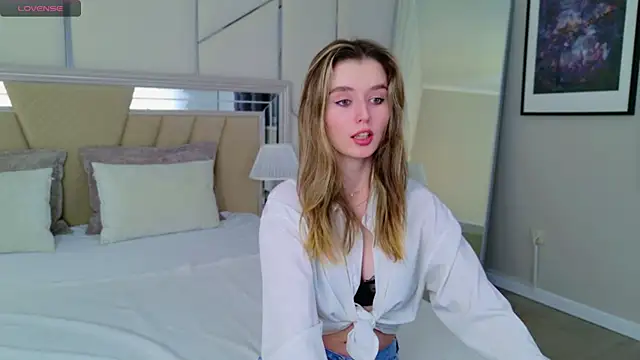 Snapshot of MarybethSnow chatting on March 10, 2025, 5:07 pm MarybethSnow online show from March 10, 2025, 5:07 pm