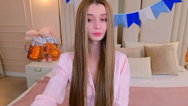 Snapshot of MarybethSnow chatting on October 3, 2025, 5:36 pm MarybethSnow online show from October 3, 2025, 5:36 pm