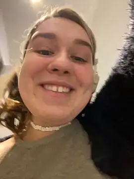 SuzieMurray online show from February 26, 2025, 8:28 am