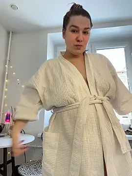 Snapshot of SuzieMurray chatting on February 13, 2026, 8:25 am SuzieMurray online show from February 13, 2026, 8:25 am