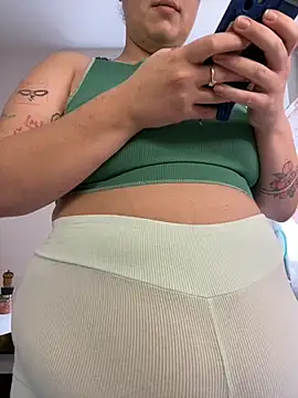 SuzieMurray online show from October 23, 2025, 10:14 am