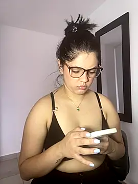 Snapshot of kimberlyhills1 chatting on October 16, 2025, 7:22 pm kimberlyhills1 online show from October 16, 2025, 7:22 pm