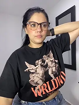 Snapshot of kimberlyhills1 chatting on October 12, 2025, 6:04 am kimberlyhills1 online show from October 12, 2025, 6:04 am