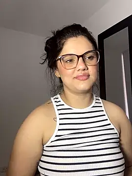 Snapshot of kimberlyhills1 chatting on October 20, 2025, 7:58 pm kimberlyhills1 online show from October 20, 2025, 7:58 pm