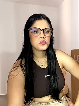 Snapshot of kimberlyhills1 chatting on November 7, 2025, 8:24 pm kimberlyhills1 online show from November 7, 2025, 8:24 pm