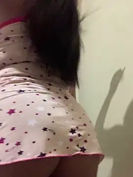 nanaypretinha online show from March 12, 2025, 3:02 am