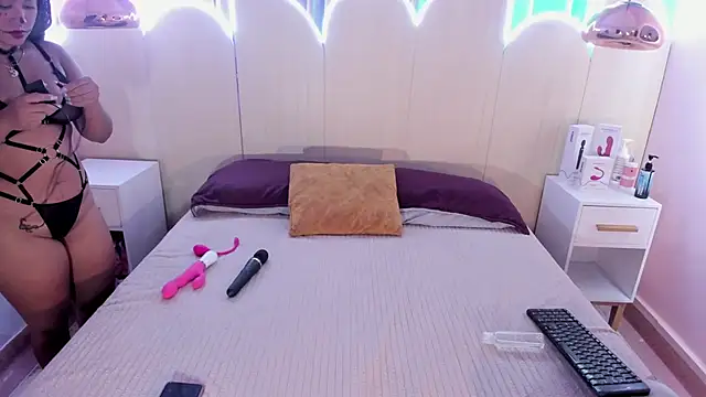 Laurentdupont04 online show from November 2, 2025, 3:11 am