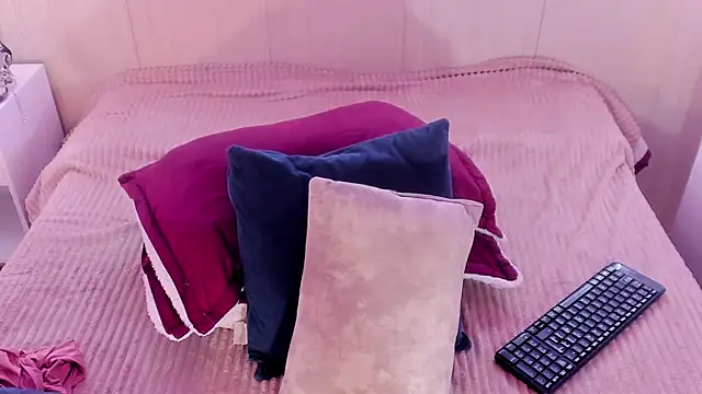 Laurentdupont04 online show from March 18, 2025, 9:23 am