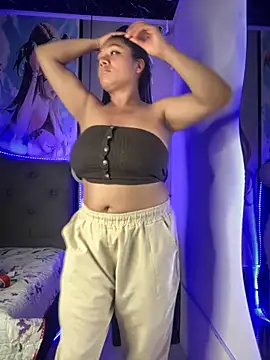 Snapshot of Im_Little chatting on January 31, 2025, 3:20 am Im Little online show from January 31, 2025, 3:20 am