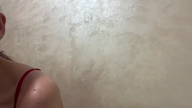 Snapshot of CaitlinaJayne23 chatting on February 5, 2026, 4:41 am CaitlinaJayne23 online show from February 5, 2026, 4:41 am