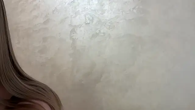 CaitlinaJayne23 online show from April 10, 2026, 3:46 am