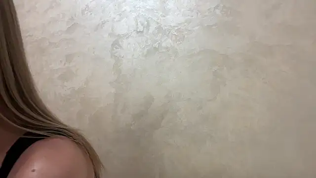 Snapshot of CaitlinaJayne23 chatting on February 26, 2026, 4:56 am CaitlinaJayne23 online show from February 26, 2026, 4:56 am