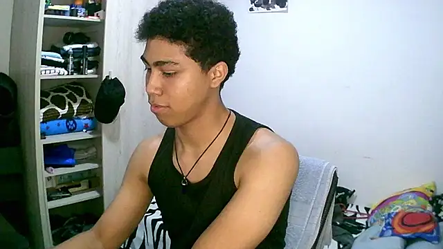 sexy diamante  online show from March 17, 2026, 2:36 am