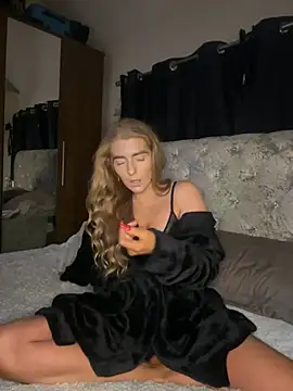 Summer Paige online show from January 10, 2025, 5:02 pm