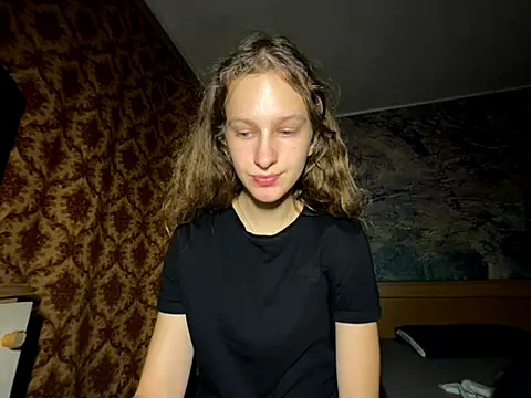 Eva Angel3 online show from September 18, 2025, 6:33 pm