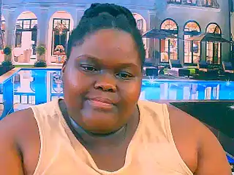 Snapshot of EbonyHotBuns chatting on December 14, 2025, 8:47 pm EbonyHotBuns online show from December 14, 2025, 8:47 pm