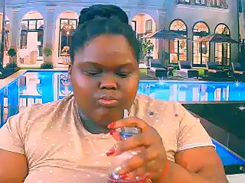 Snapshot of EbonyHotBuns chatting on December 18, 2025, 6:34 pm EbonyHotBuns online show from December 18, 2025, 6:34 pm