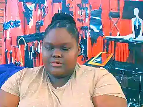 Snapshot of EbonyHotBuns chatting on November 6, 2025, 5:22 am EbonyHotBuns online show from November 6, 2025, 5:22 am