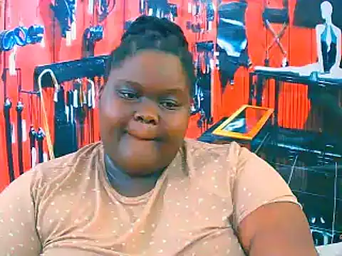 Snapshot of EbonyHotBuns chatting on November 13, 2025, 8:46 pm EbonyHotBuns online show from November 13, 2025, 8:46 pm