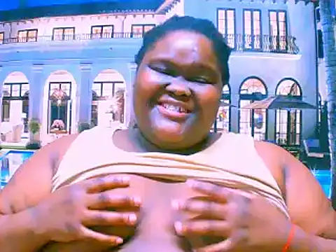 Snapshot of EbonyHotBuns chatting on October 13, 2025, 6:53 pm EbonyHotBuns online show from October 13, 2025, 6:53 pm