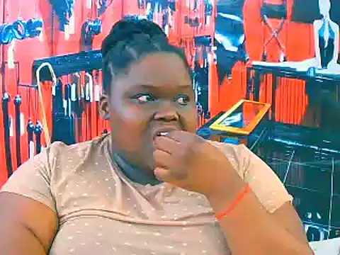 Snapshot of EbonyHotBuns chatting on November 14, 2025, 8:51 am EbonyHotBuns online show from November 14, 2025, 8:51 am