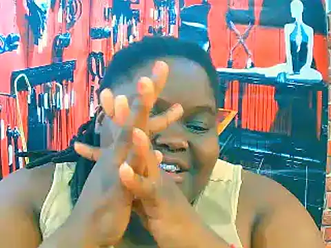 Snapshot of EbonyHotBuns chatting on October 28, 2025, 9:19 am EbonyHotBuns online show from October 28, 2025, 9:19 am
