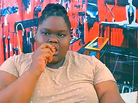 Snapshot of EbonyHotBuns chatting on November 8, 2025, 7:06 pm EbonyHotBuns online show from November 8, 2025, 7:06 pm