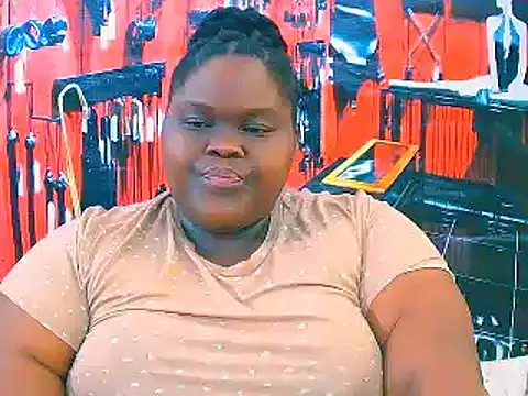 Snapshot of EbonyHotBuns chatting on November 8, 2025, 7:01 am EbonyHotBuns online show from November 8, 2025, 7:01 am