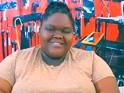 Snapshot of EbonyHotBuns chatting on November 10, 2025, 7:24 am EbonyHotBuns online show from November 10, 2025, 7:24 am