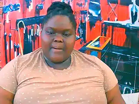 Snapshot of EbonyHotBuns chatting on November 11, 2025, 7:52 pm EbonyHotBuns online show from November 11, 2025, 7:52 pm