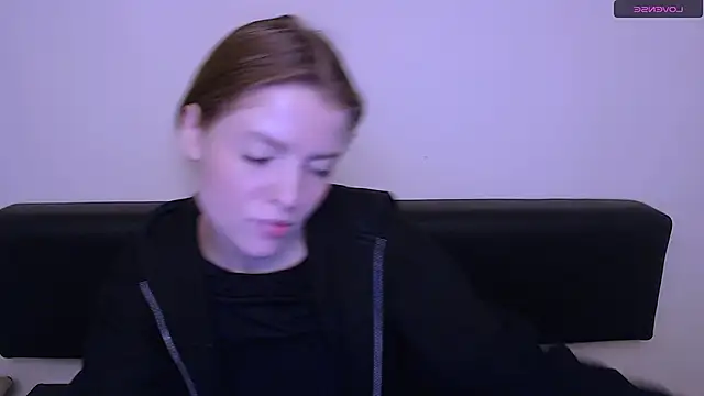 Snapshot of MissOliviaa_ chatting on December 27, 2024, 11:06 am MissOliviaa  online show from December 27, 2024, 11:06 am