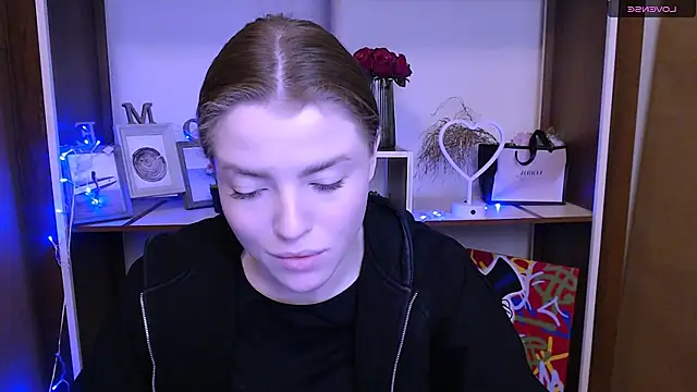 Snapshot of MissOliviaa_ chatting on January 13, 2025, 8:05 am MissOliviaa  online show from January 13, 2025, 8:05 am