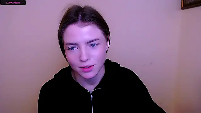 Snapshot of MissOliviaa_ chatting on January 30, 2025, 12:48 pm MissOliviaa  online show from January 30, 2025, 12:48 pm