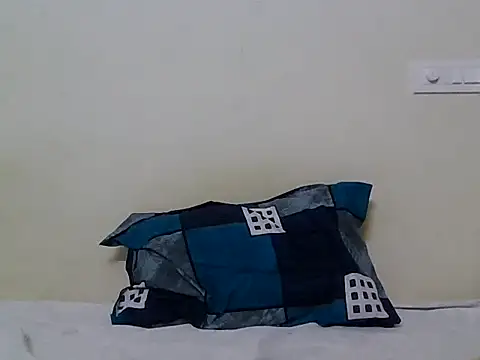 Snapshot of nick05inch chatting on October 12, 2025, 12:28 pm nick05inch online show from October 12, 2025, 12:28 pm