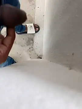 Snapshot of nick05inch chatting on October 2, 2025, 11:57 am nick05inch online show from October 2, 2025, 11:57 am